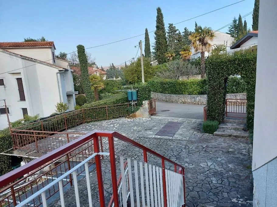 Apartment Fortuna In Malinska- 100M From The Beach 0*, Malinska