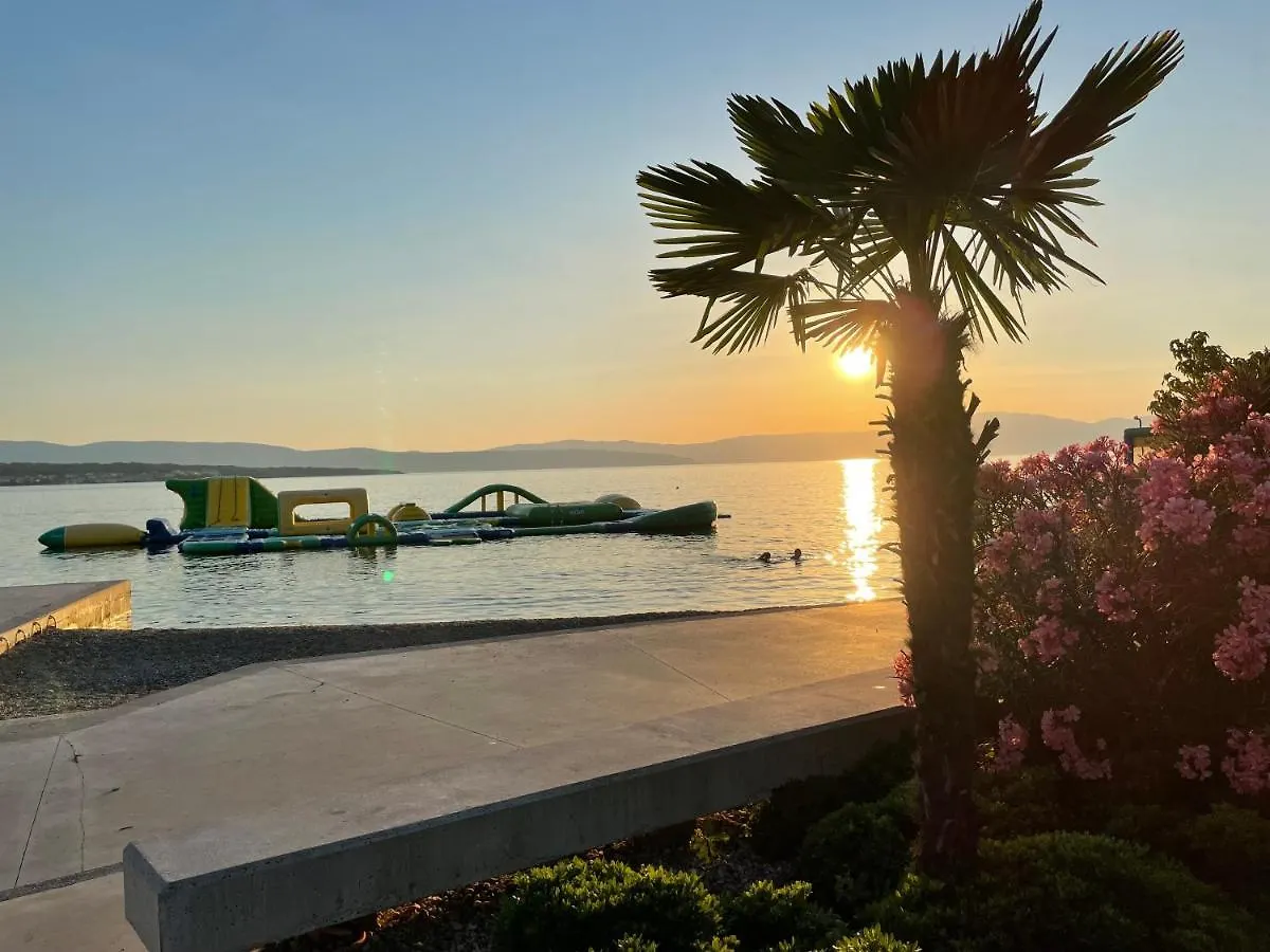 Apartment Fortuna In Malinska- 100M From The Beach