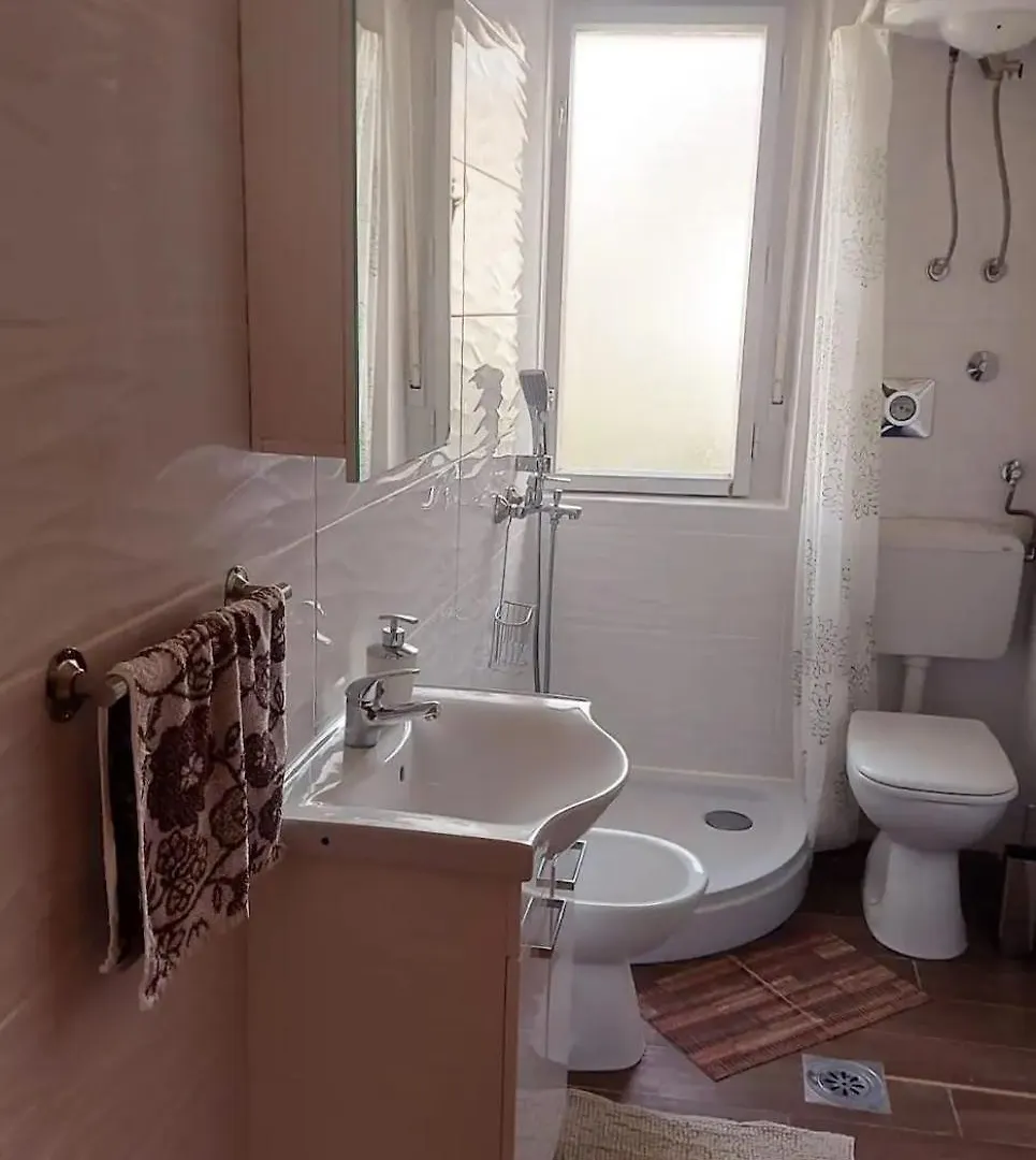 Apartment Fortuna In Malinska- 100M From The Beach  Malinska
