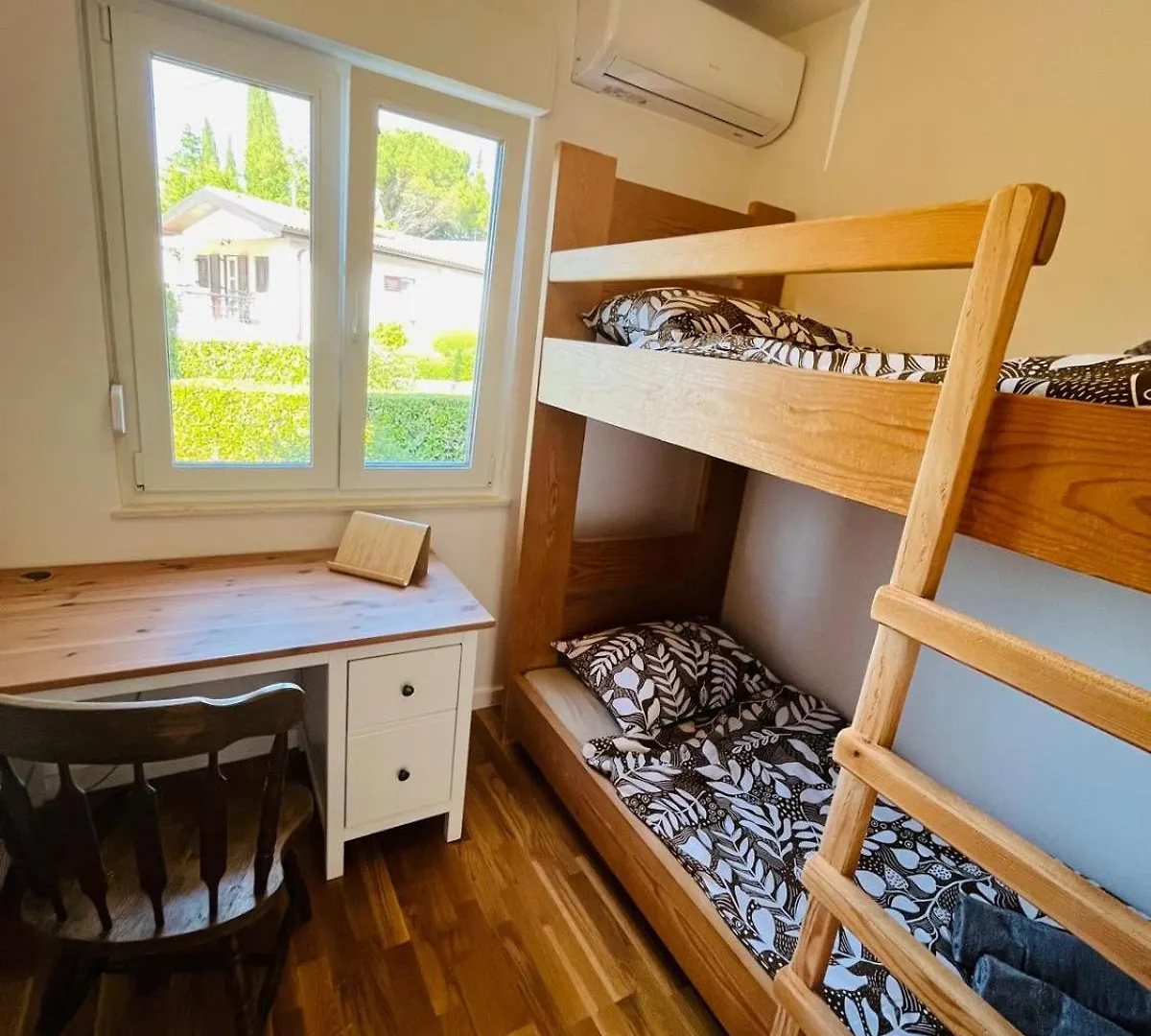 Apartment Fortuna In Malinska- 100M From The Beach Croatia
