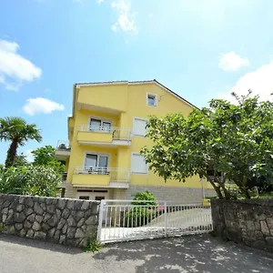 Andrea Apartment